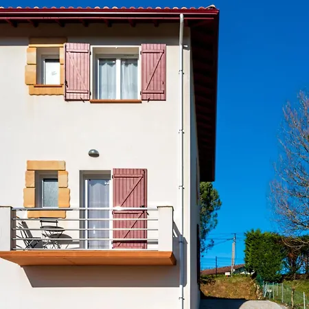Apartment Au Dans Un Duplex 3 Saint-Pee-sur-Nivelle